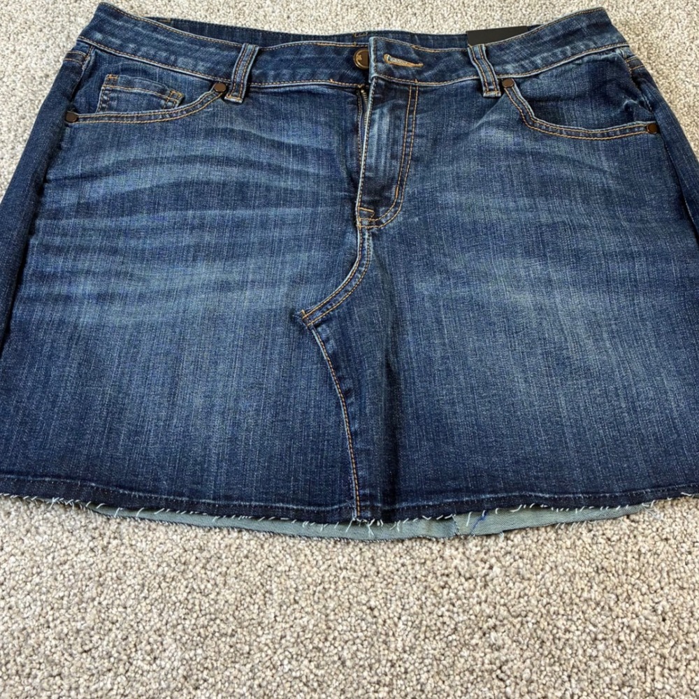 NWT Lane Bryant Womens Girlfriend Short Denim Skirt Blue Size‎ 14 Raw Hem